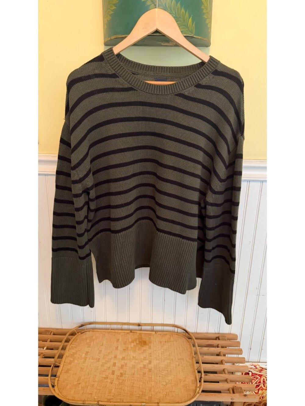 GAP Medium Split Hem Crewneck Striped Sweater In Green & Black